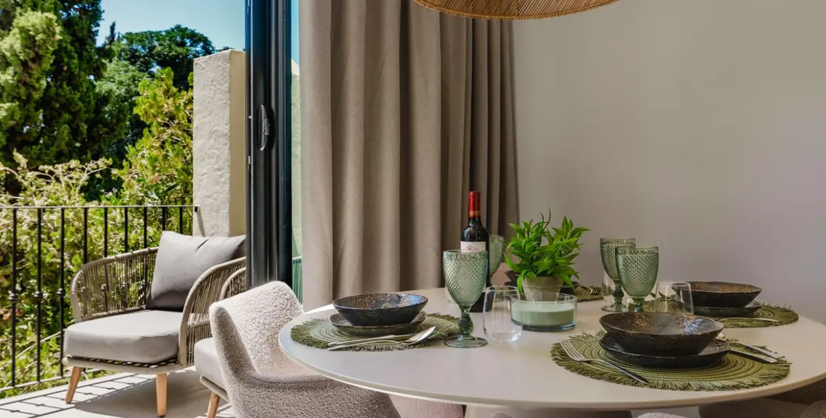 Sale of townhouse in Aloha 10