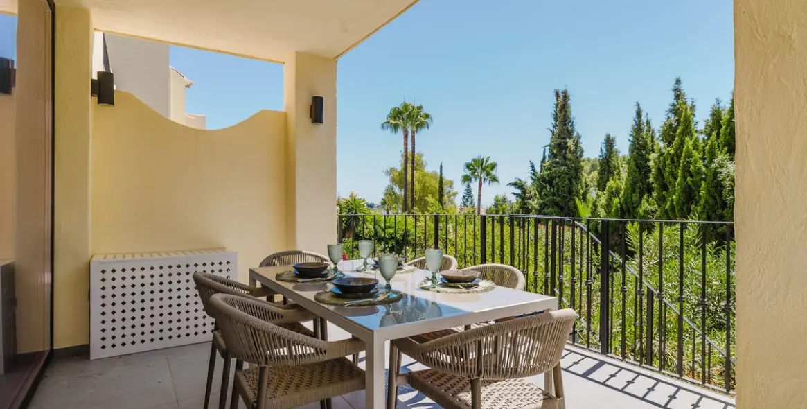 Sale of townhouse in Aloha 11