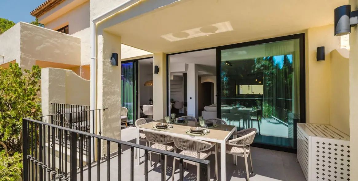 Sale of townhouse in Aloha 17