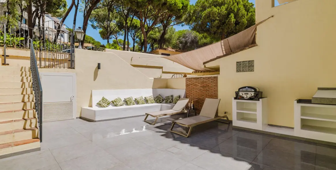 Sale of townhouse in Aloha 18