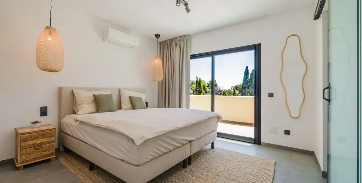 Sale of townhouse in Aloha 19