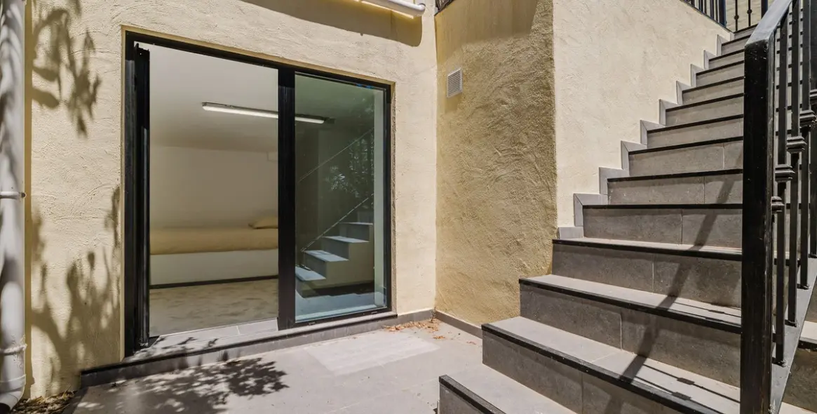 Sale of townhouse in Aloha 35