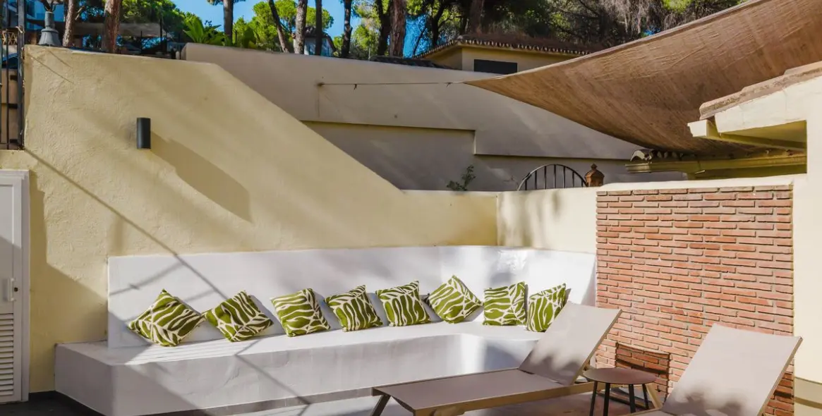 Sale of townhouse in Aloha 38