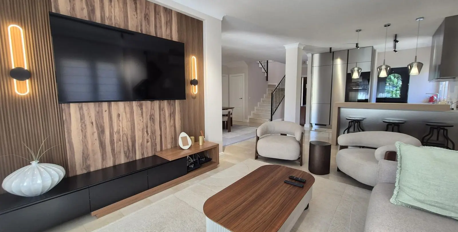 Sale of detached villa in Riviera del Sol 1