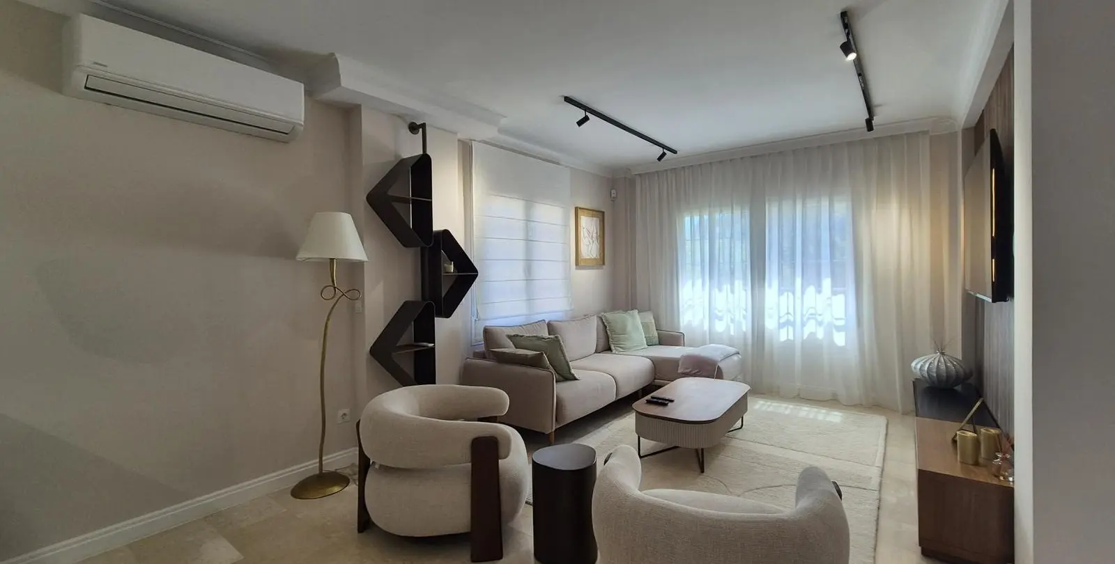 Sale of detached villa in Riviera del Sol 5