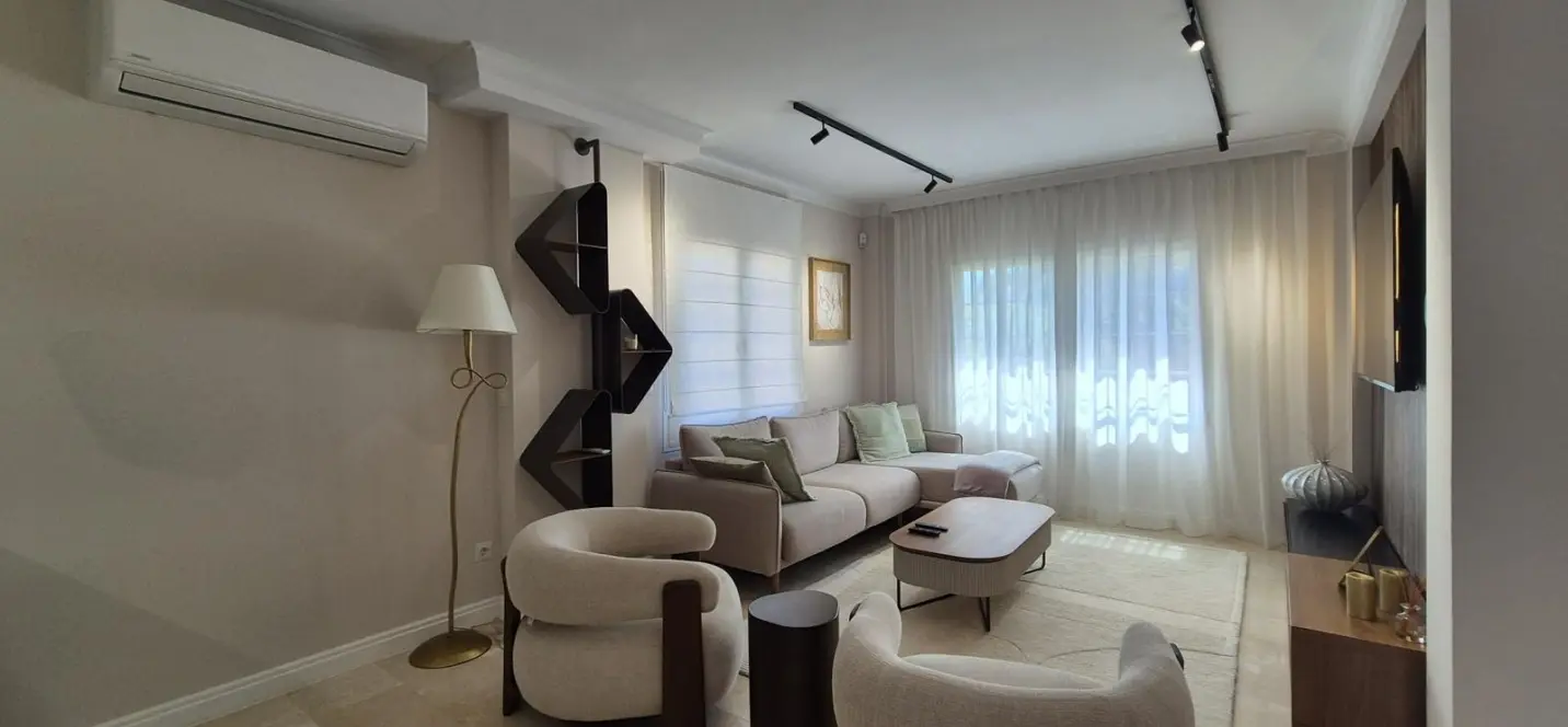 Sale of detached villa in Riviera del Sol 4