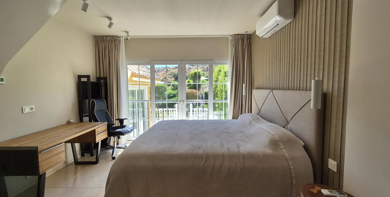 Sale of detached villa in Riviera del Sol 20
