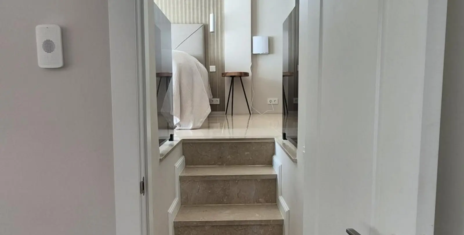 Sale of detached villa in Riviera del Sol 25