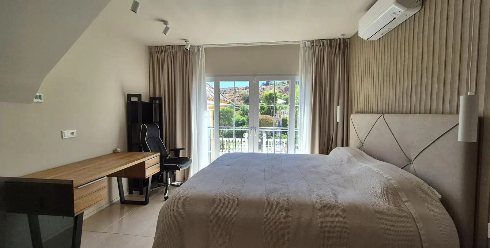 Sale of detached villa in Riviera del Sol 43