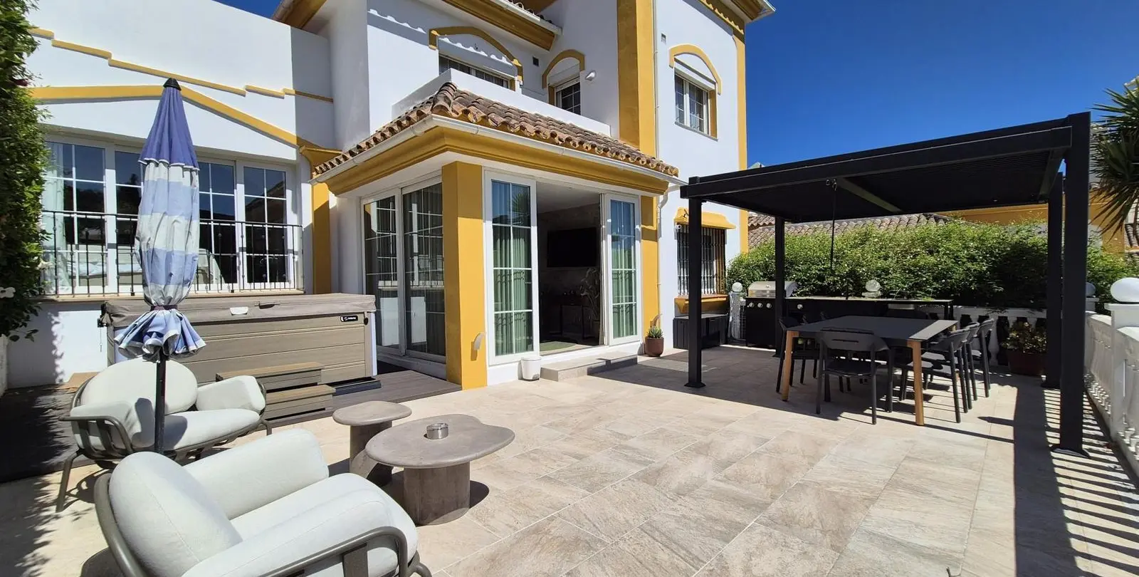 Sale of detached villa in Riviera del Sol 47