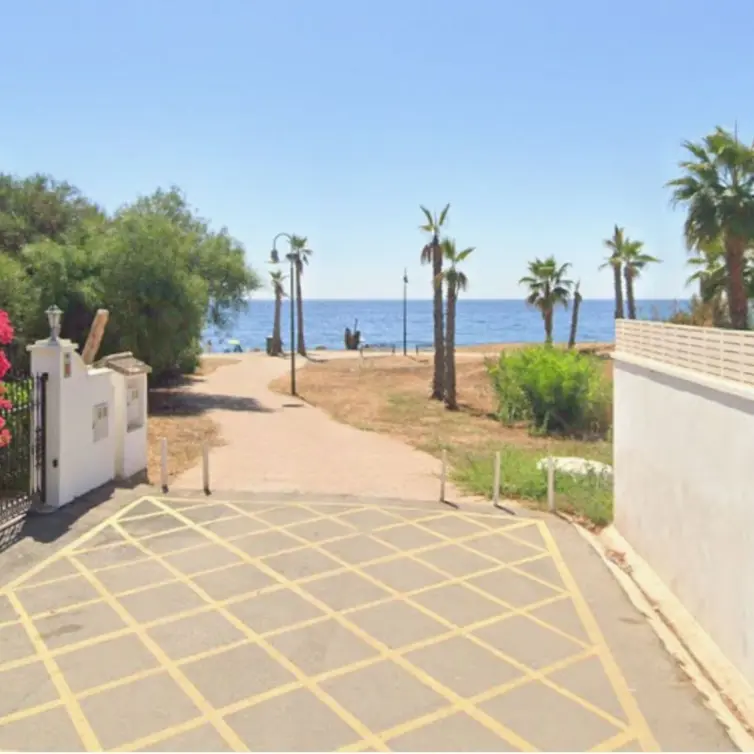 Продажа  отдельно стоящей виллы в Estepona