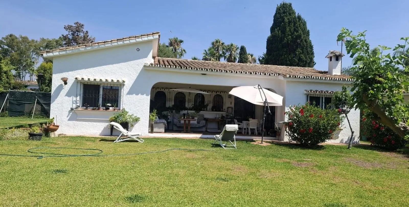 Venta de villa independiente en Estepona 3