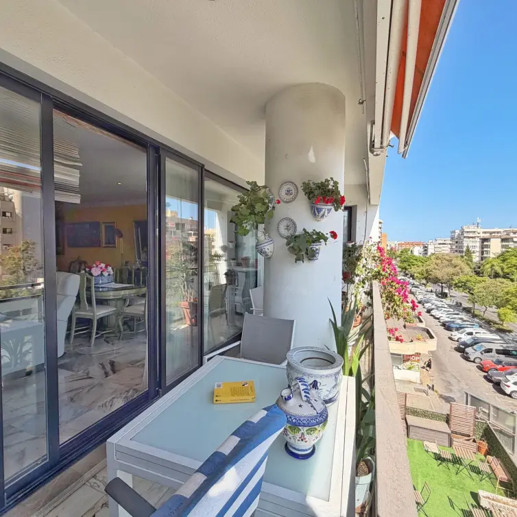 Продажа апартаментов на среднем этаже в Marbella