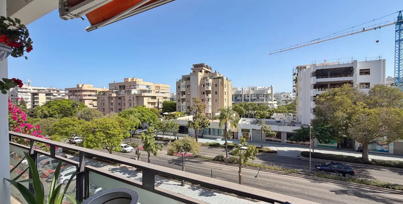 Продажа апартаментов на среднем этаже в Marbella 24