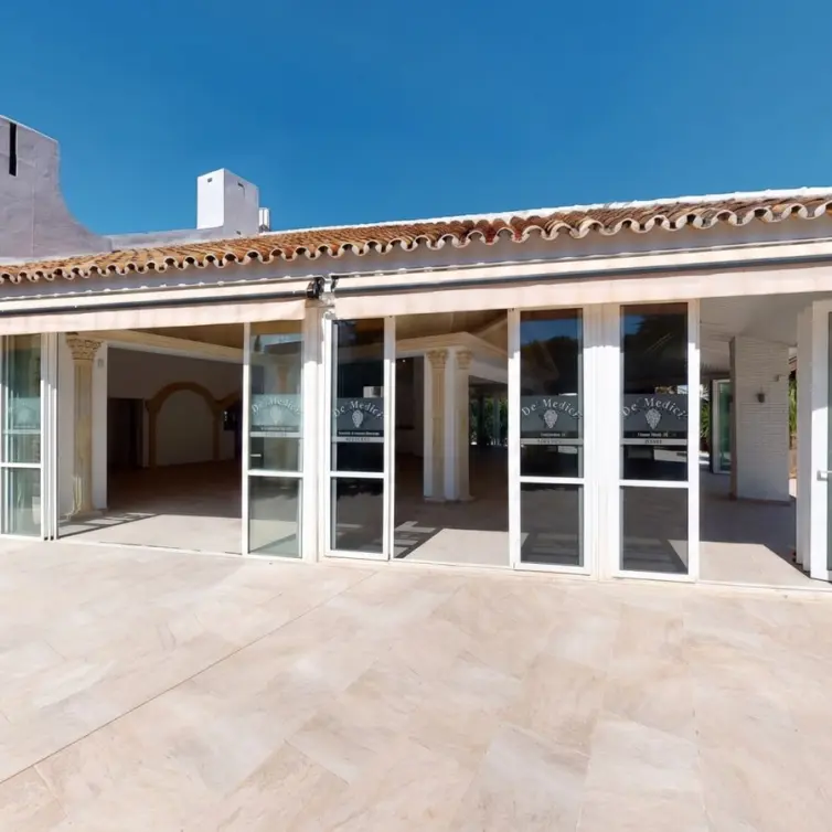 Sale of restaurant in El Paraiso