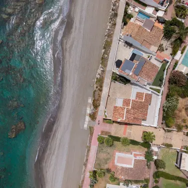 Продажа  отдельно стоящей виллы в Estepona