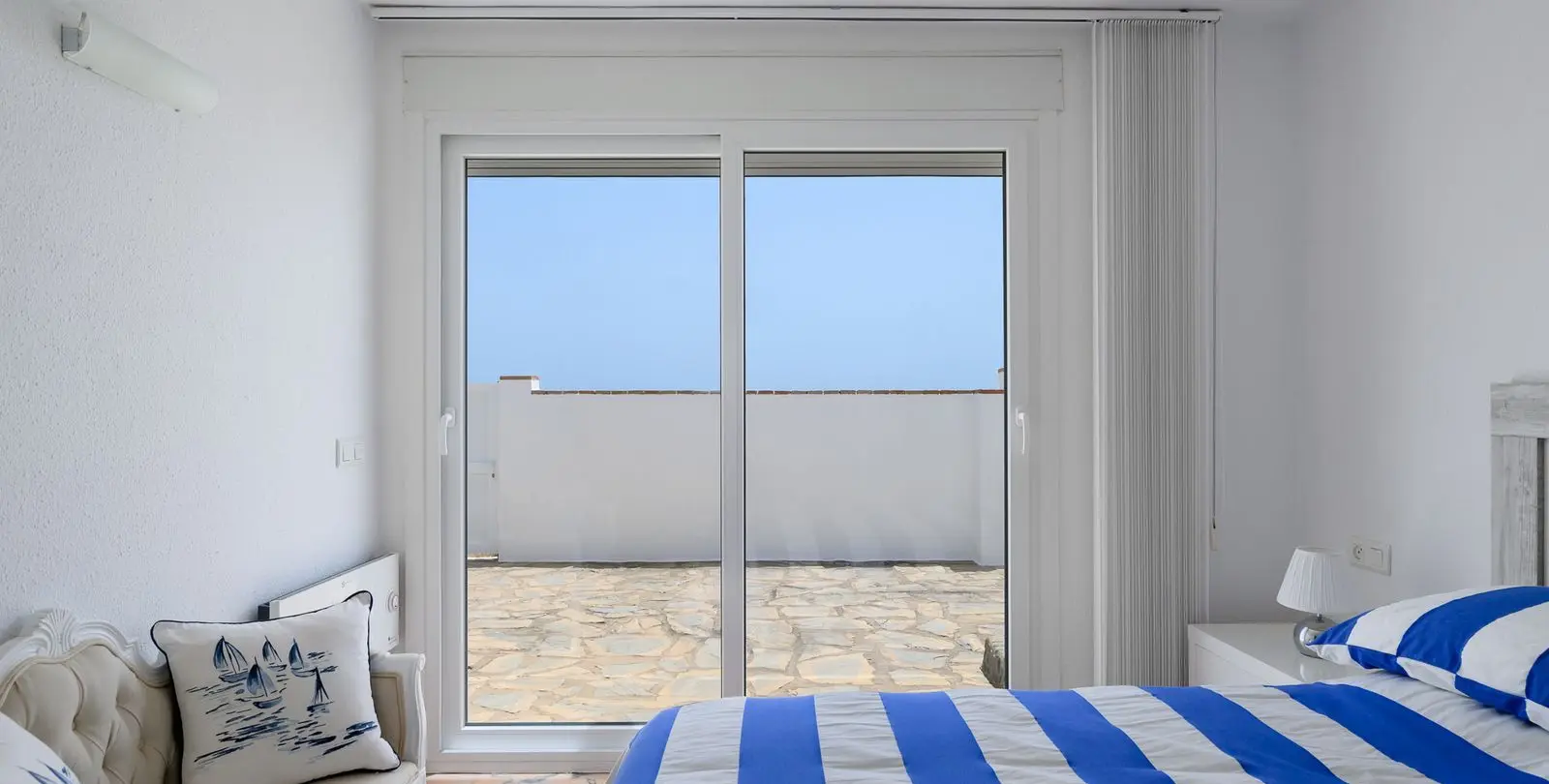 Venta de villa independiente en Estepona 17