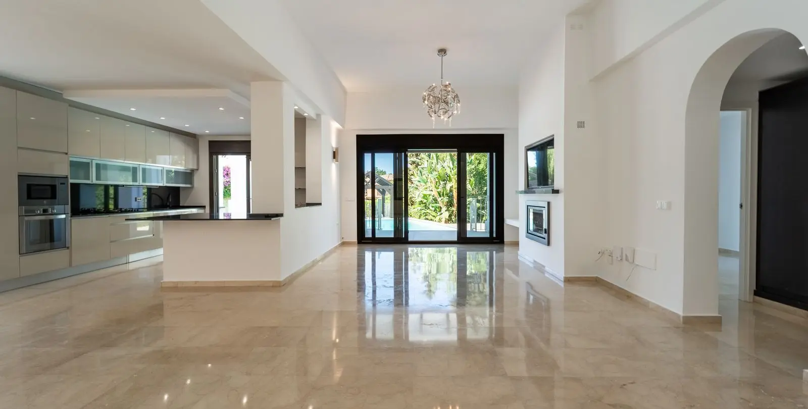 Venta de villa independiente en El Rosario 5