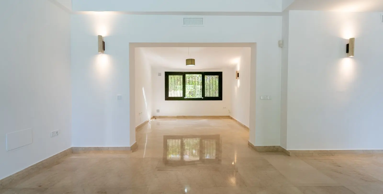 Venta de villa independiente en El Rosario 10