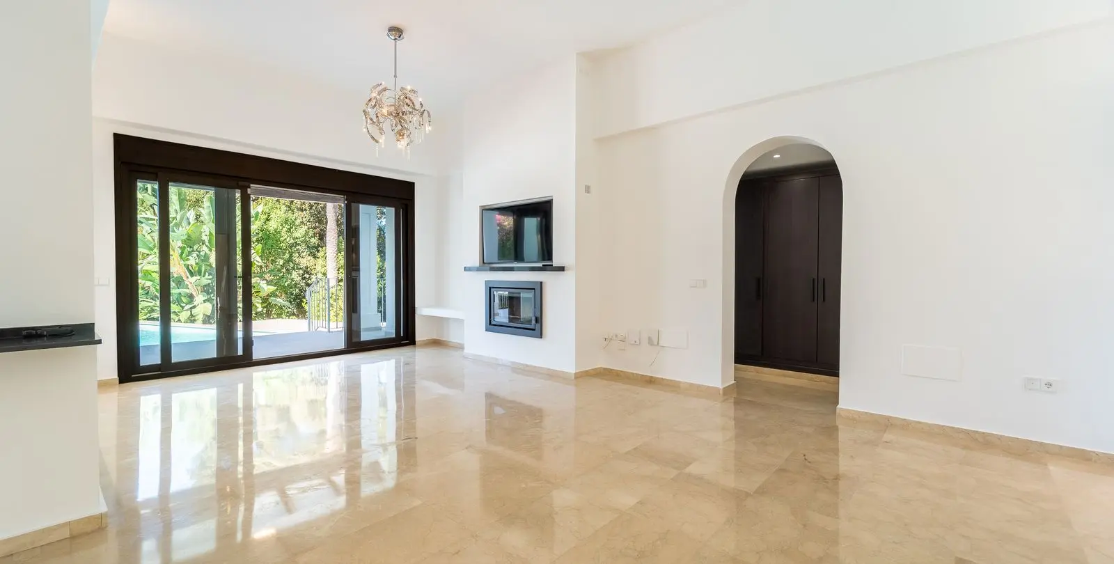 Venta de villa independiente en El Rosario 12