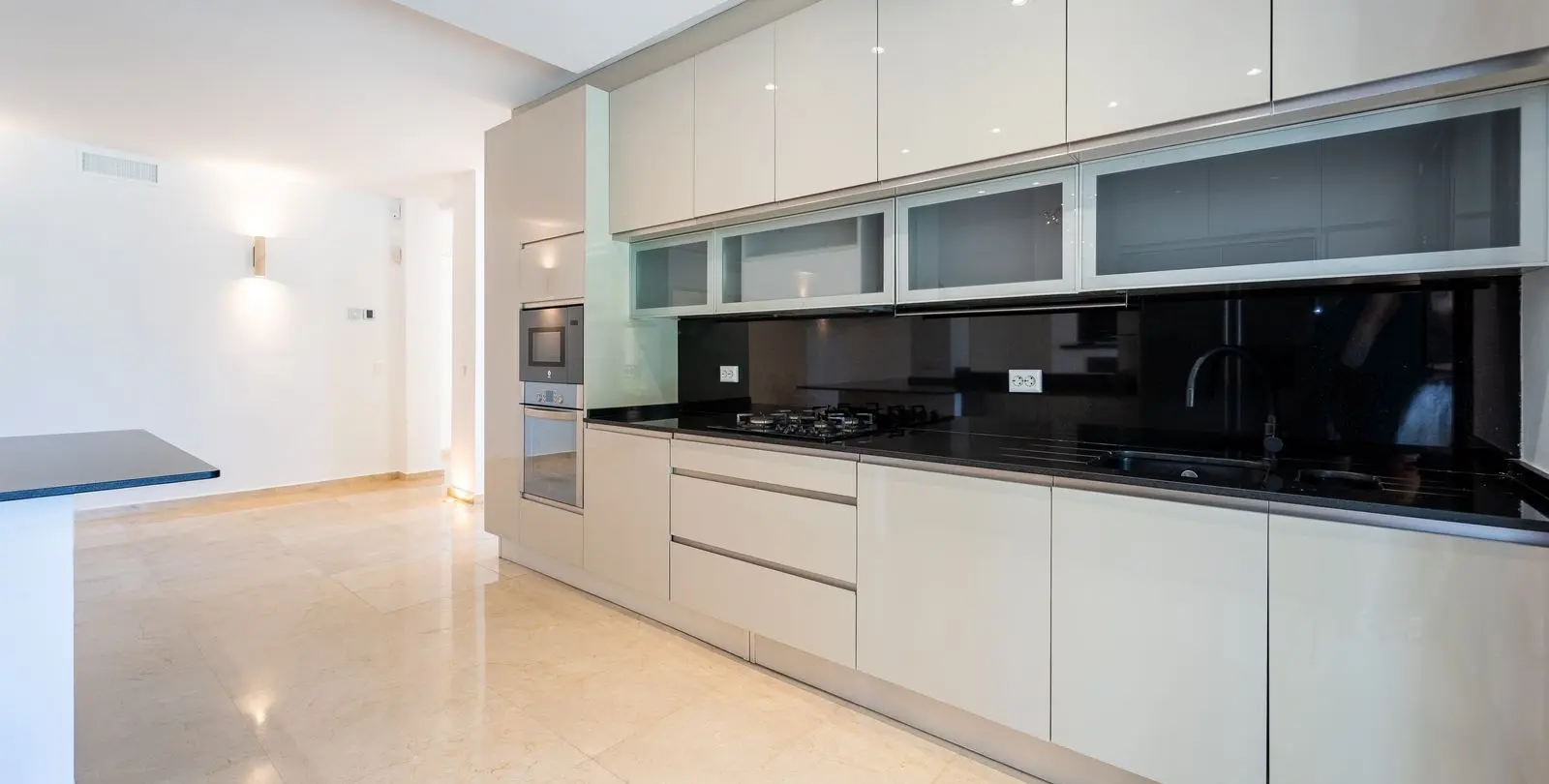 Venta de villa independiente en El Rosario 34
