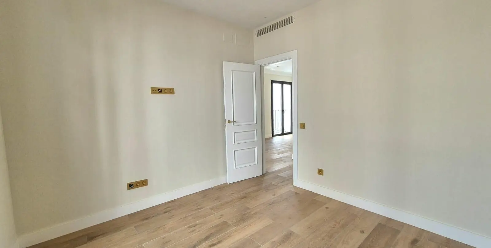 Продажа объекта в Estepona 16