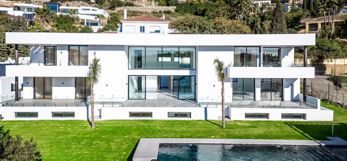 Sale of detached villa in Benahavís 2