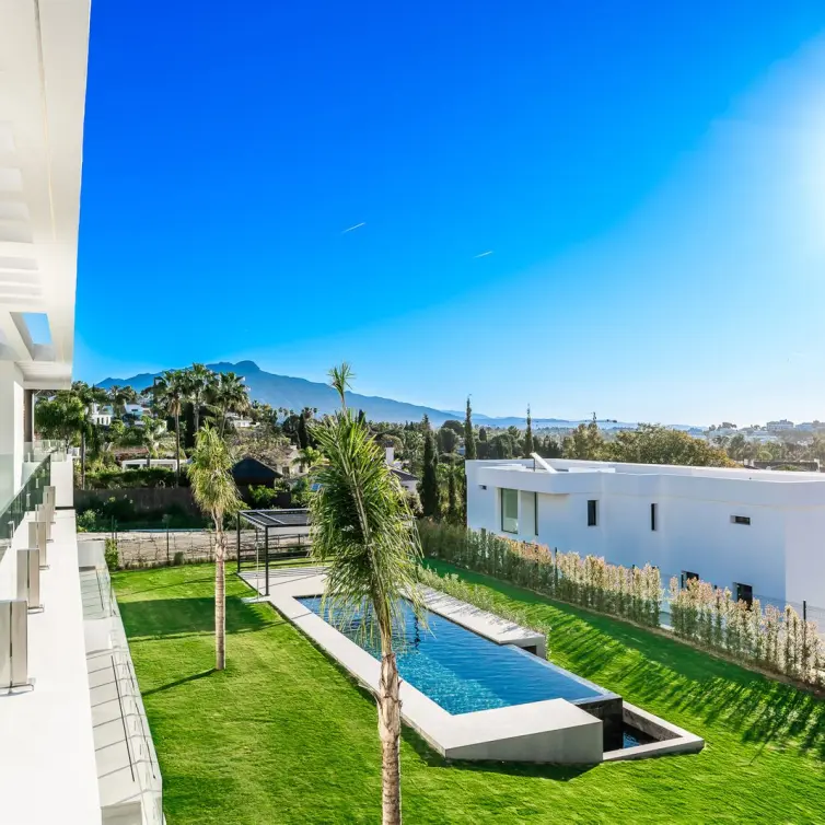 Sale of detached villa in Benahavís