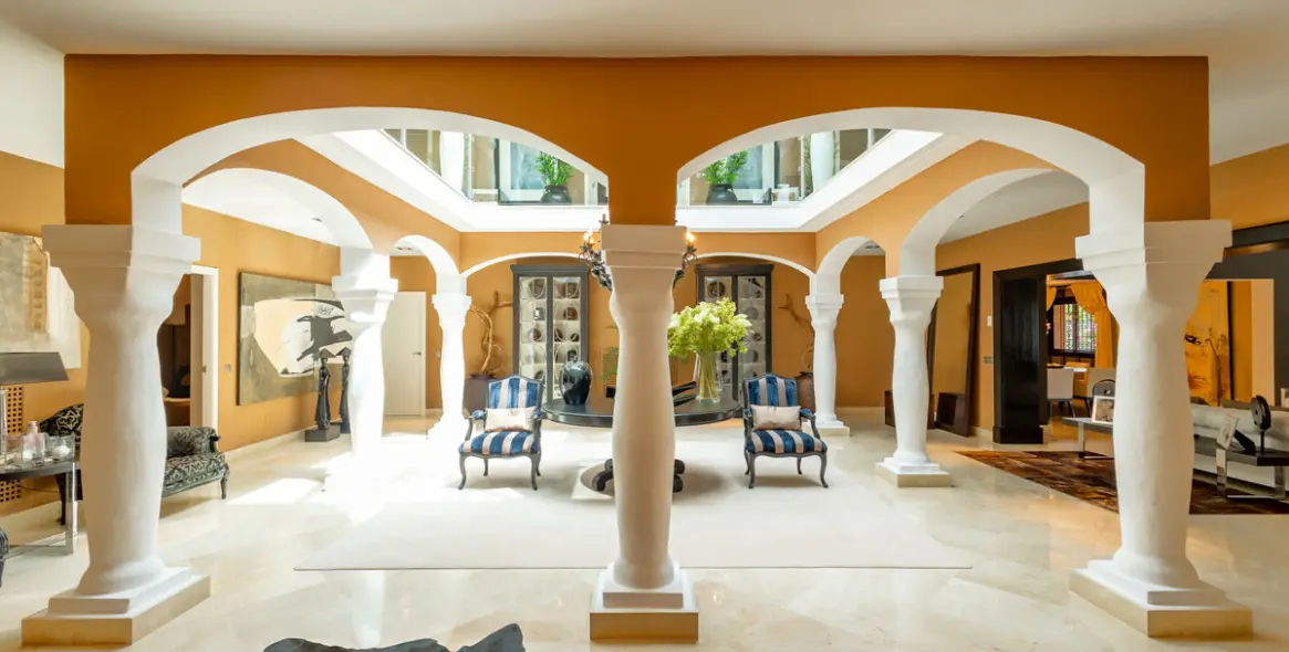 Venta de villa independiente en Los Monteros 11