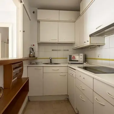 Venta de apartamento en planta media en Marbella