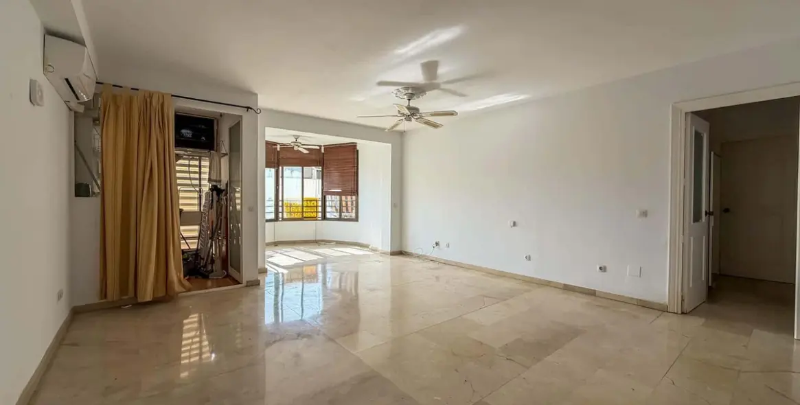 Venta de apartamento en planta media en Marbella 6