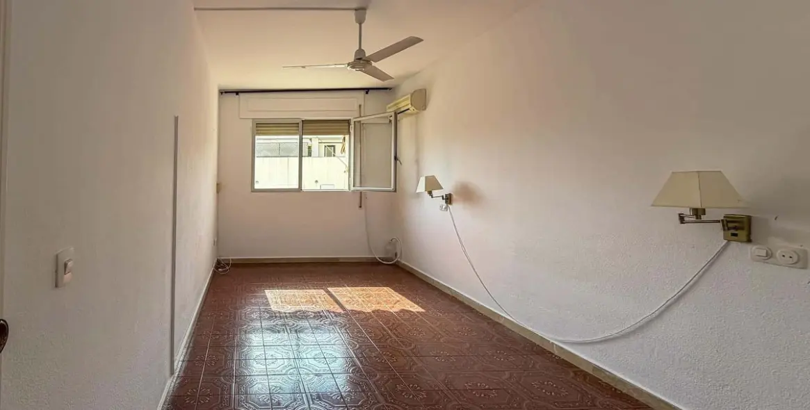 Venta de apartamento en planta media en Marbella 11