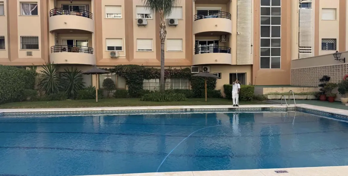 Venta de apartamento en planta media en Marbella 21