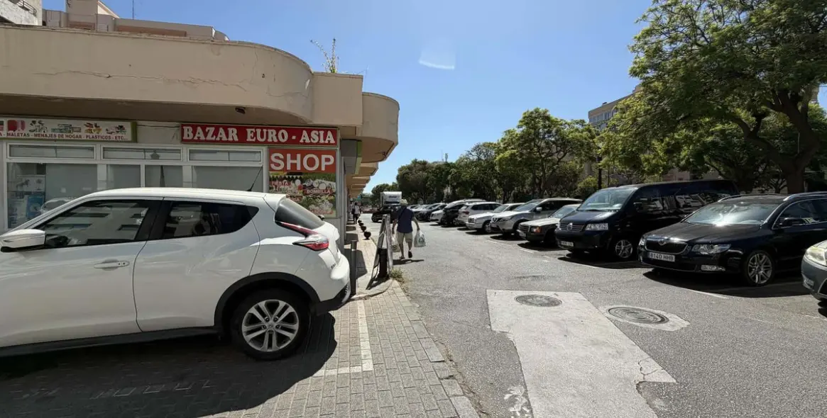 Venta de apartamento en planta media en Marbella 28