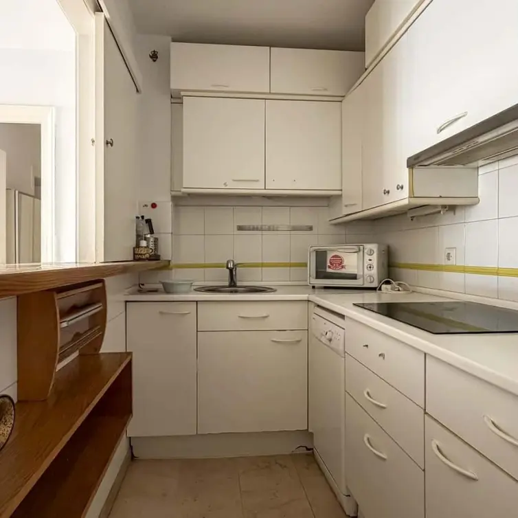 Sale of middle floor apartment in Marbella