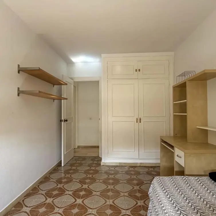 Sale of middle floor apartment in Marbella