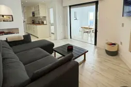 Image 4 thumb