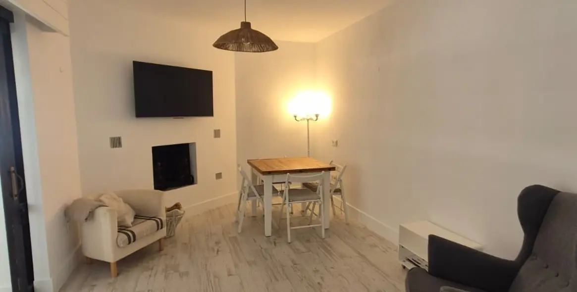 Venta de apartamento en planta media en Puerto Banús 5