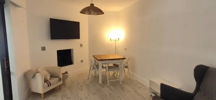 Venta de apartamento en planta media en Puerto Banús 4