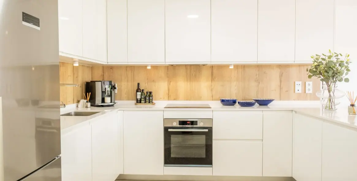 Venta de apartamento en planta baja en Estepona 2