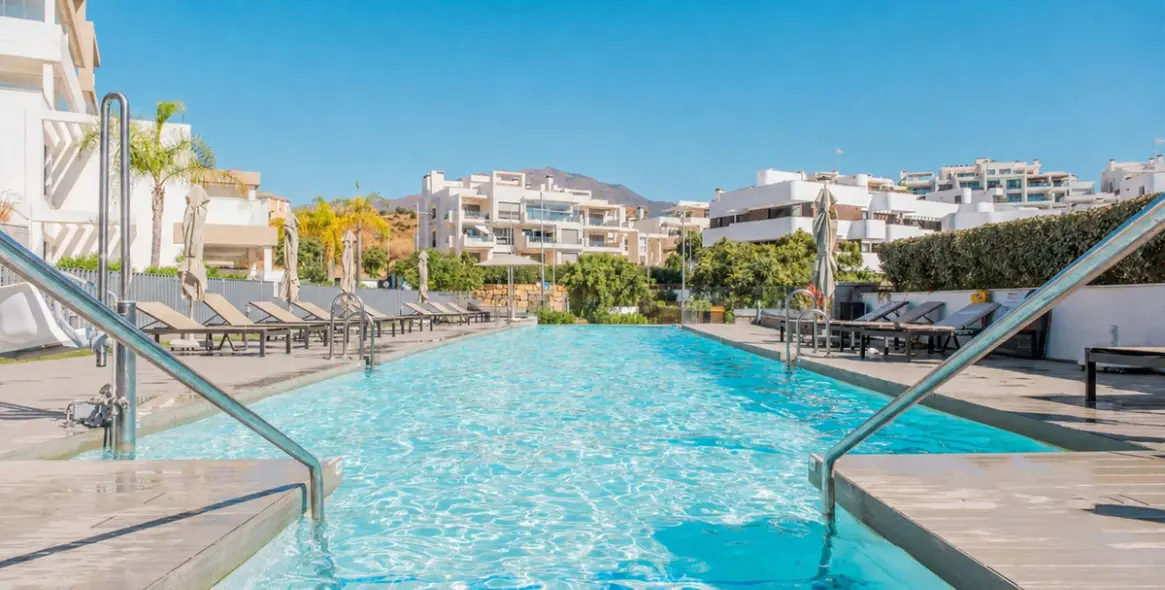 Venta de apartamento en planta baja en Estepona 3