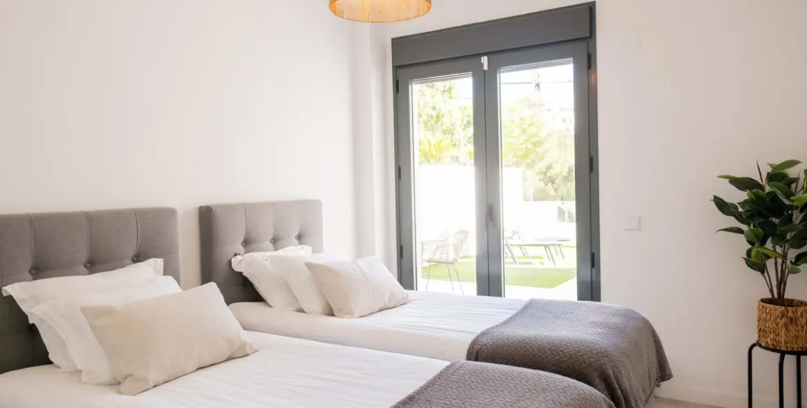 Venta de apartamento en planta baja en Estepona 10