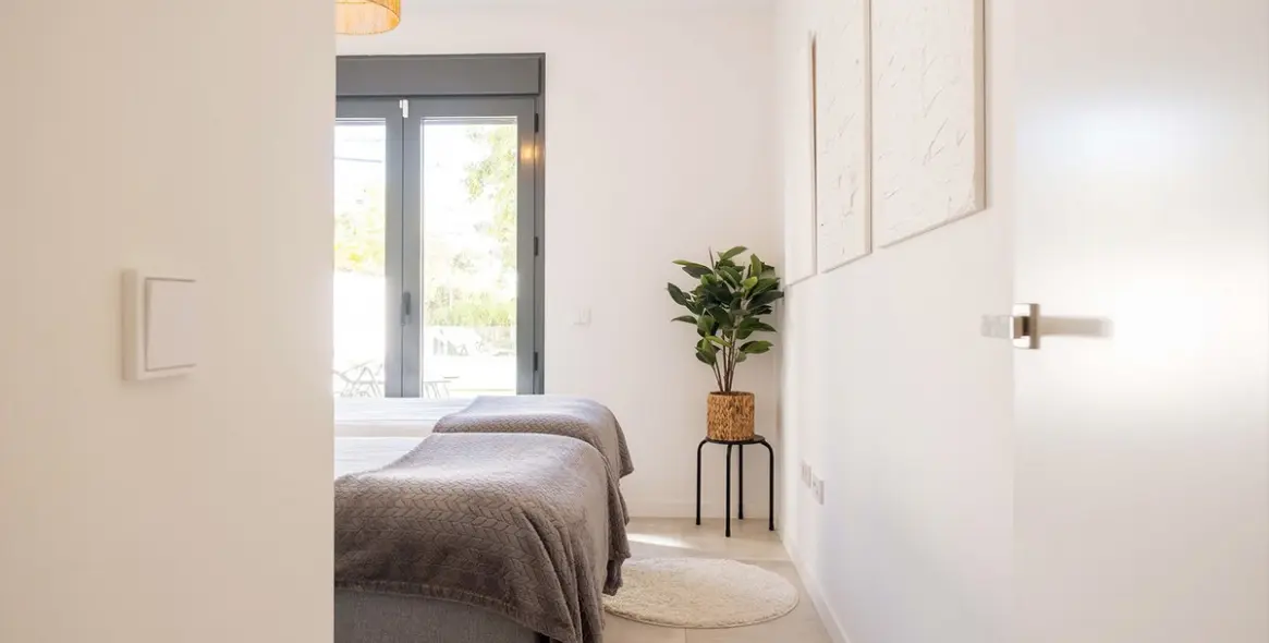Venta de apartamento en planta baja en Estepona 11