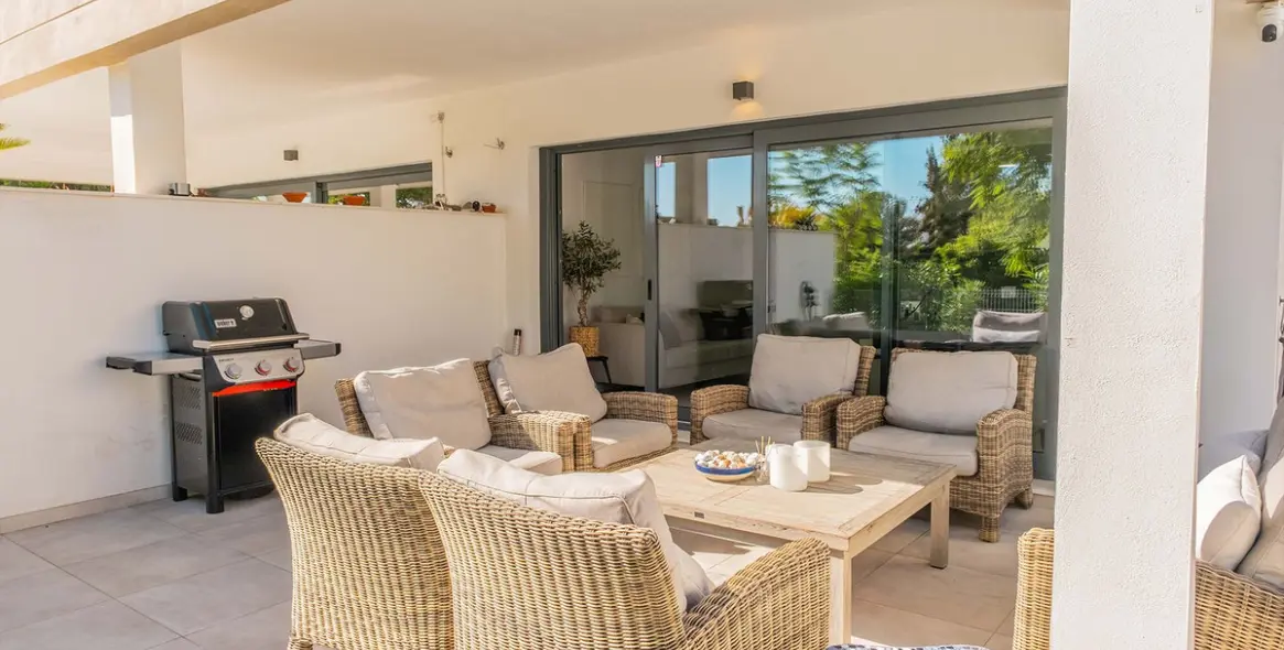 Venta de apartamento en planta baja en Estepona 32