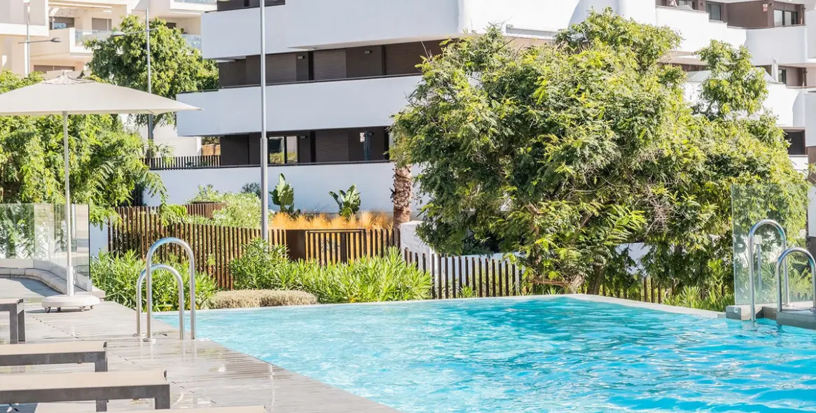 Venta de apartamento en planta baja en Estepona 41