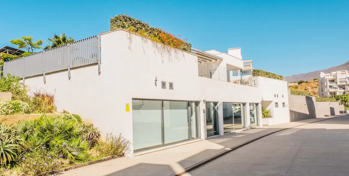 Venta de apartamento en planta baja en Estepona 44