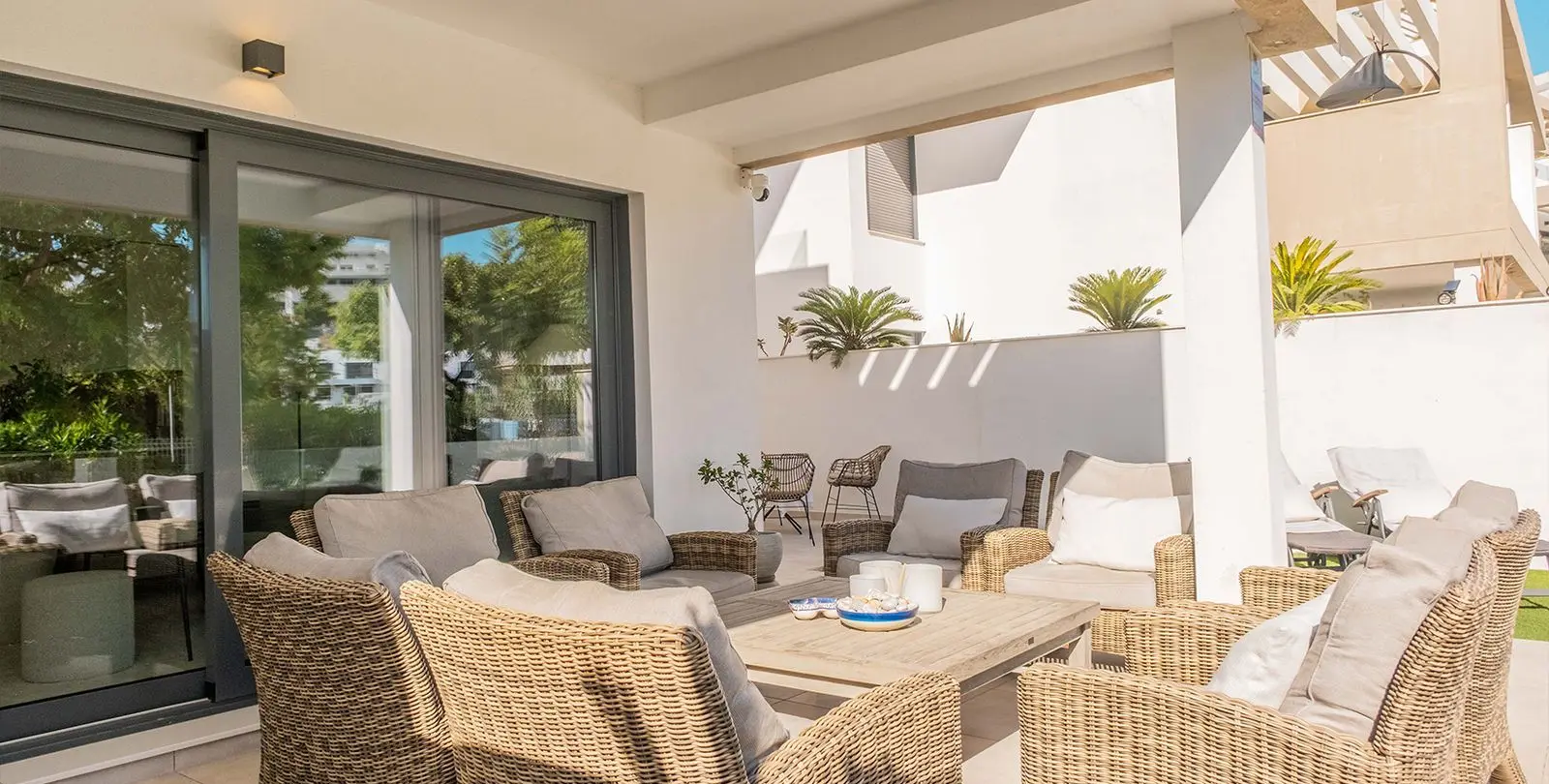 Venta de apartamento en planta baja en Estepona 35