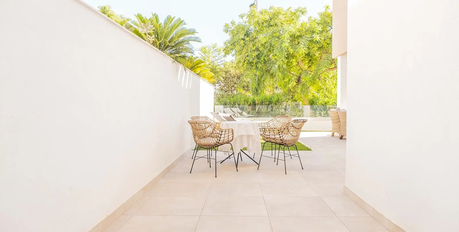 Venta de apartamento en planta baja en Estepona 38