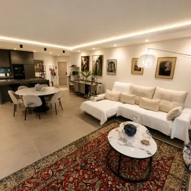 Venta de apartamento en planta media en Estepona
