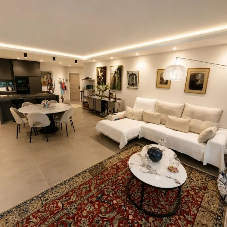 Sale of middle floor apartment in Estepona